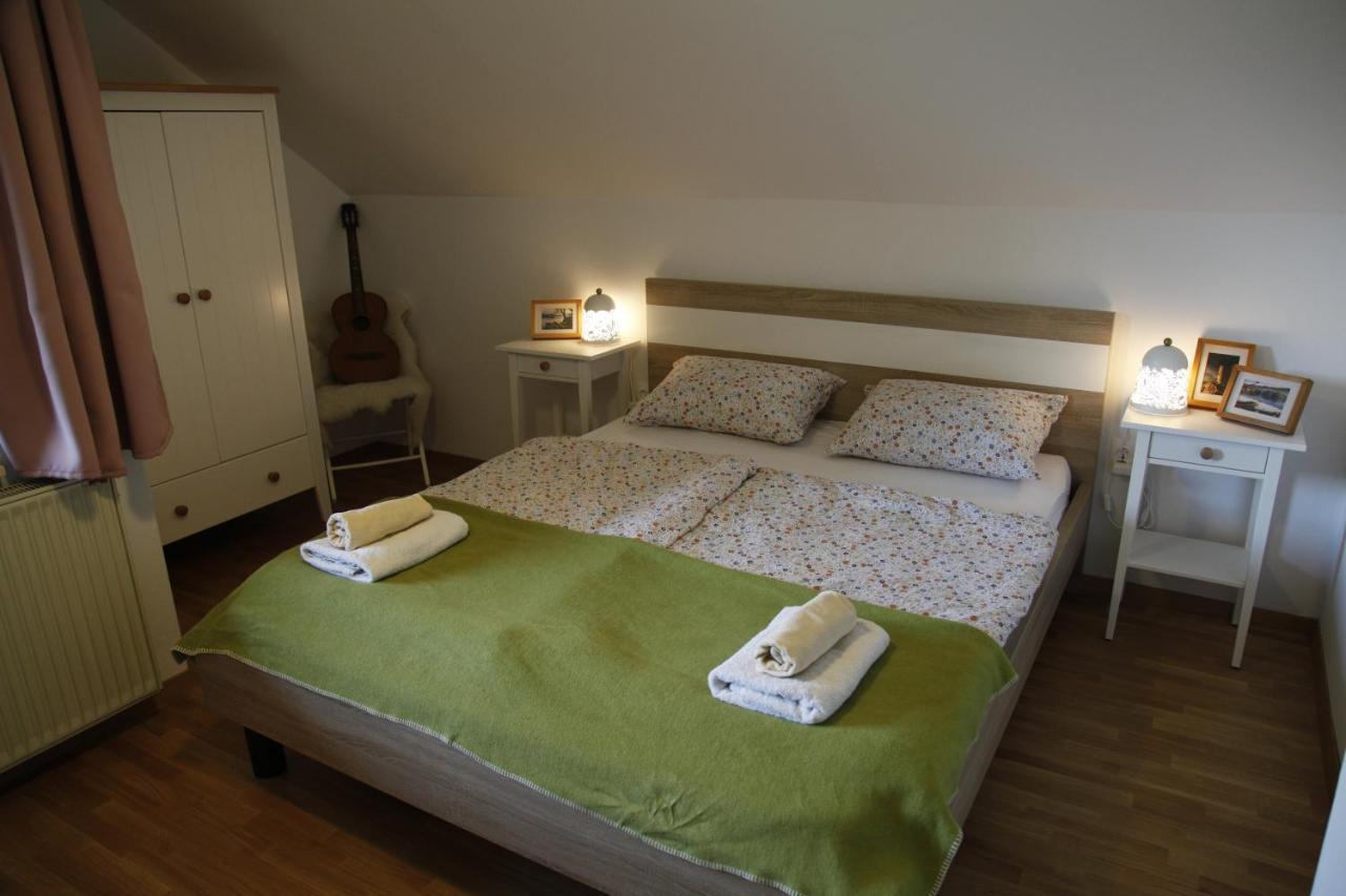 Family Apartment On Repecnik Farm In Gorje, Bled Zgornje Gorje Eksteriør billede